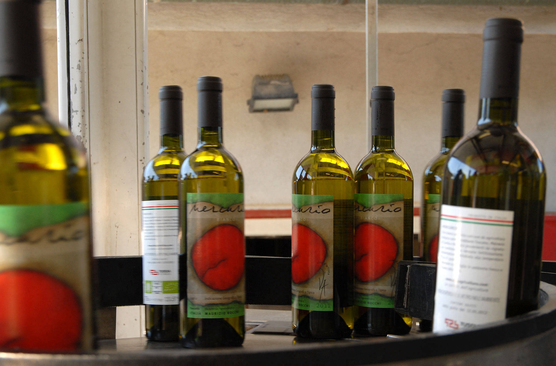 artist-label-bottling-maurizio-pio-rocchi