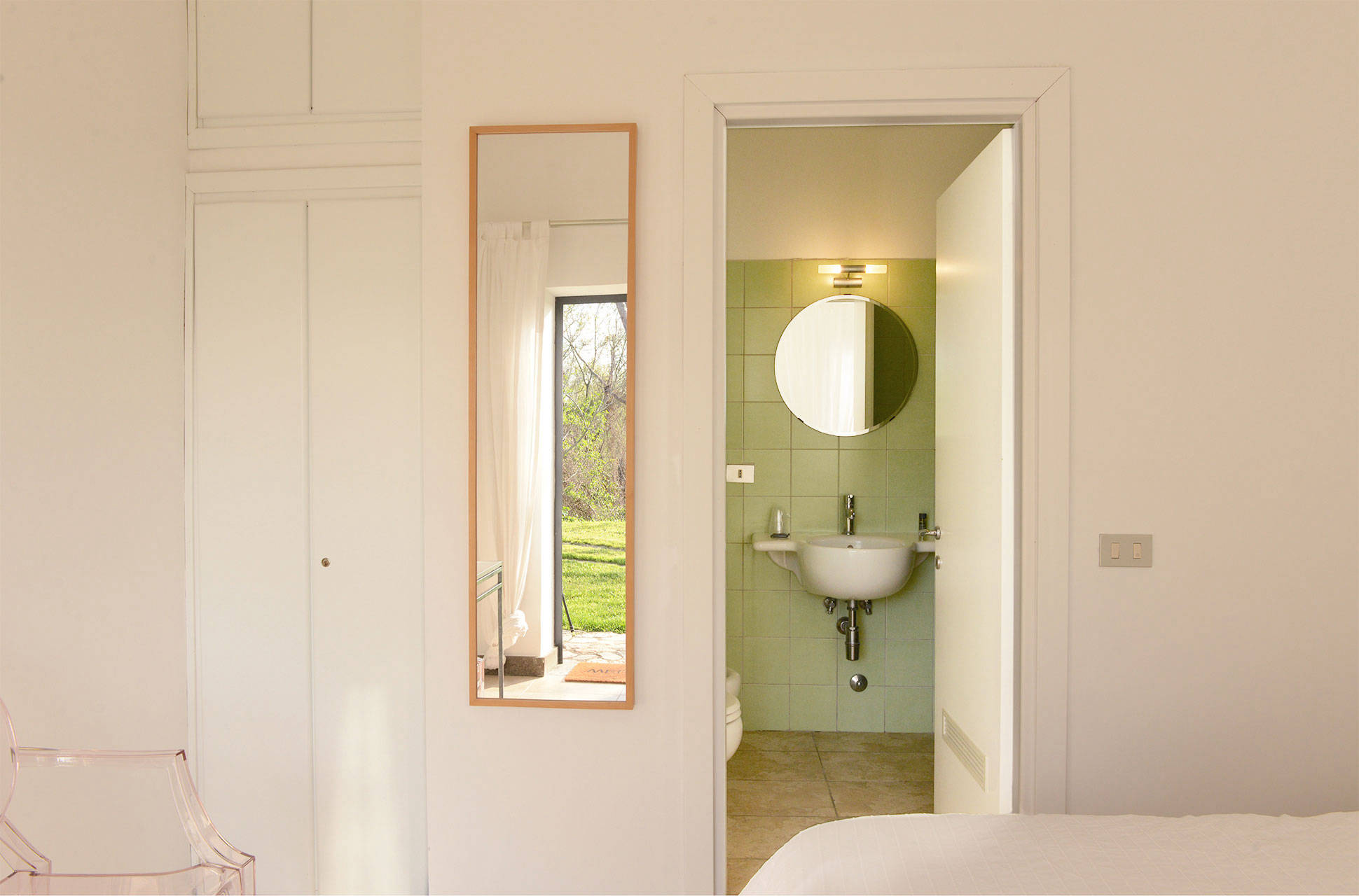 double-room-large-bathroom