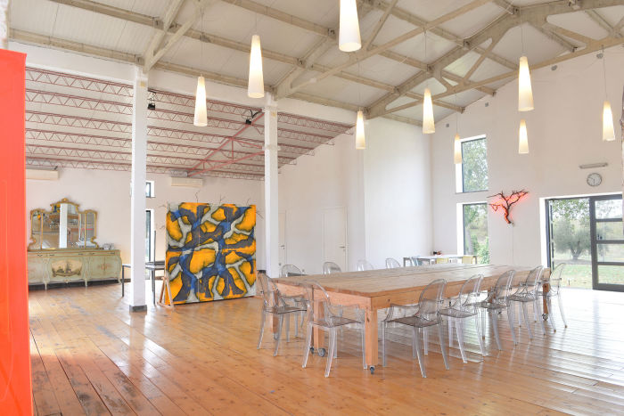 sala-comune-camino-cucina-ospitalità-gruppo